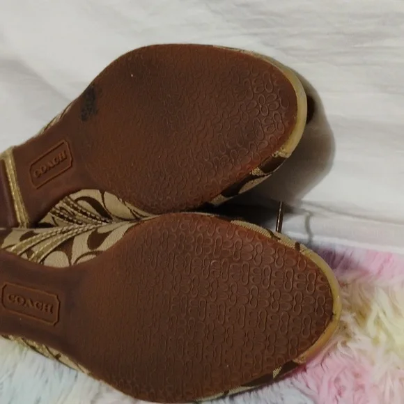 Coach Ballet Flats W Gold Detail Sz.8M They can fit 8.5 Like New (X-100 CRATE) - Picture 14 of 15